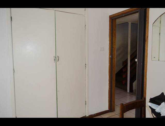 3 BEDROOM TOWNHOUSE FOR SALE IN SCOTTBURGH CENTRAL